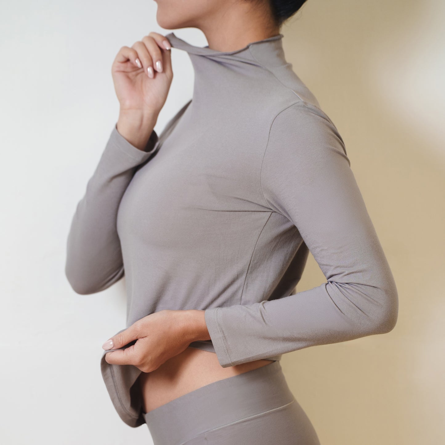 CLOUD Evry Lightweight Cotton Turtleneck Shirt